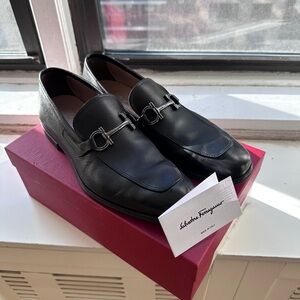 Salvatore Ferragamo Men's Black Leather Loafers